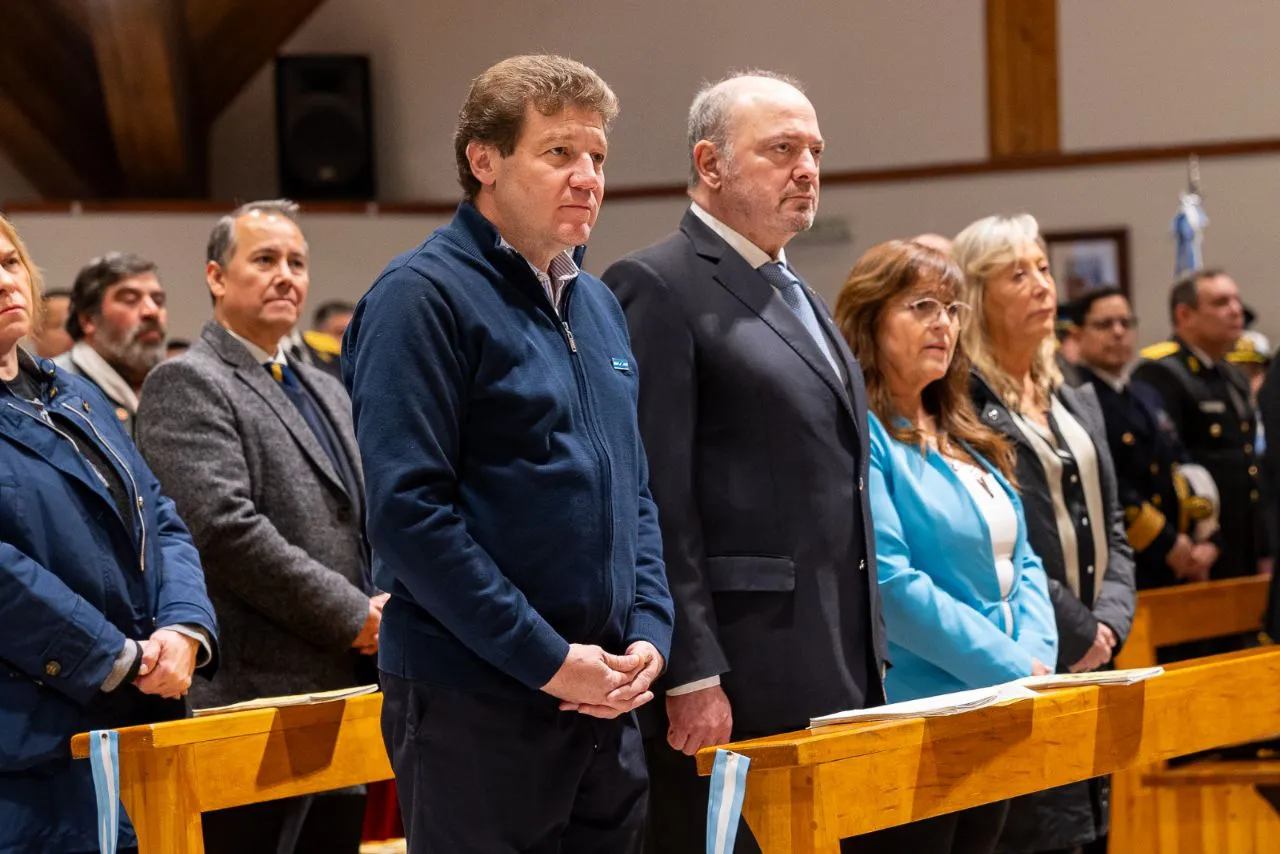Melella en parroquia Sagrada Familia Ushuaia